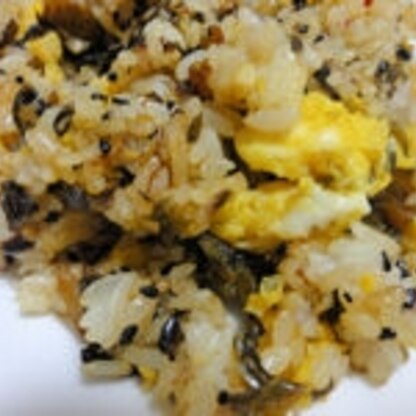 雑穀米を使って作りました。お手本ほど綺麗な色に仕上がらなかったのですが（練習せねば！）高菜の塩気がとってもおいしかったです＾＾　ごちそうさまでした！